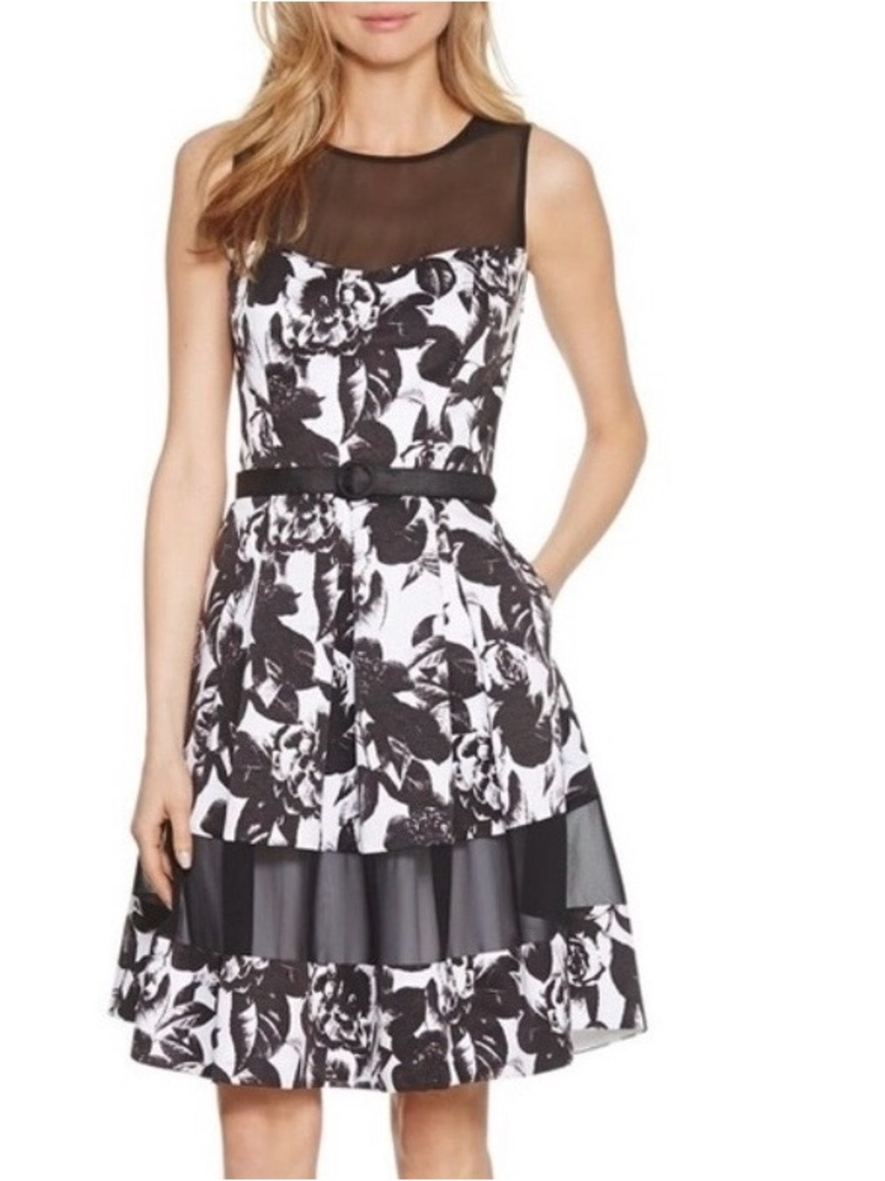 Sleeveless Black And White Floral Fit And Flare Dress Sz 6 Like New